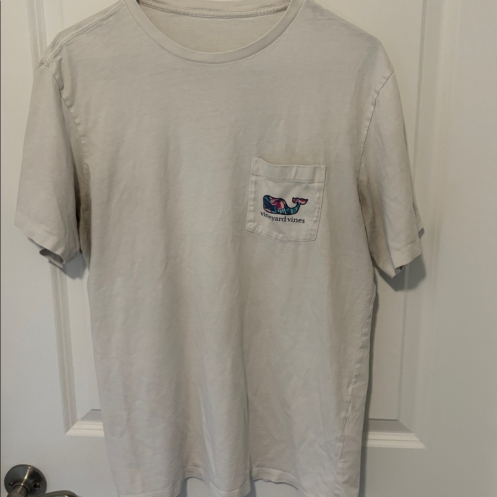 Medium Vineyard Vines Cream Pocket Tee with Logo